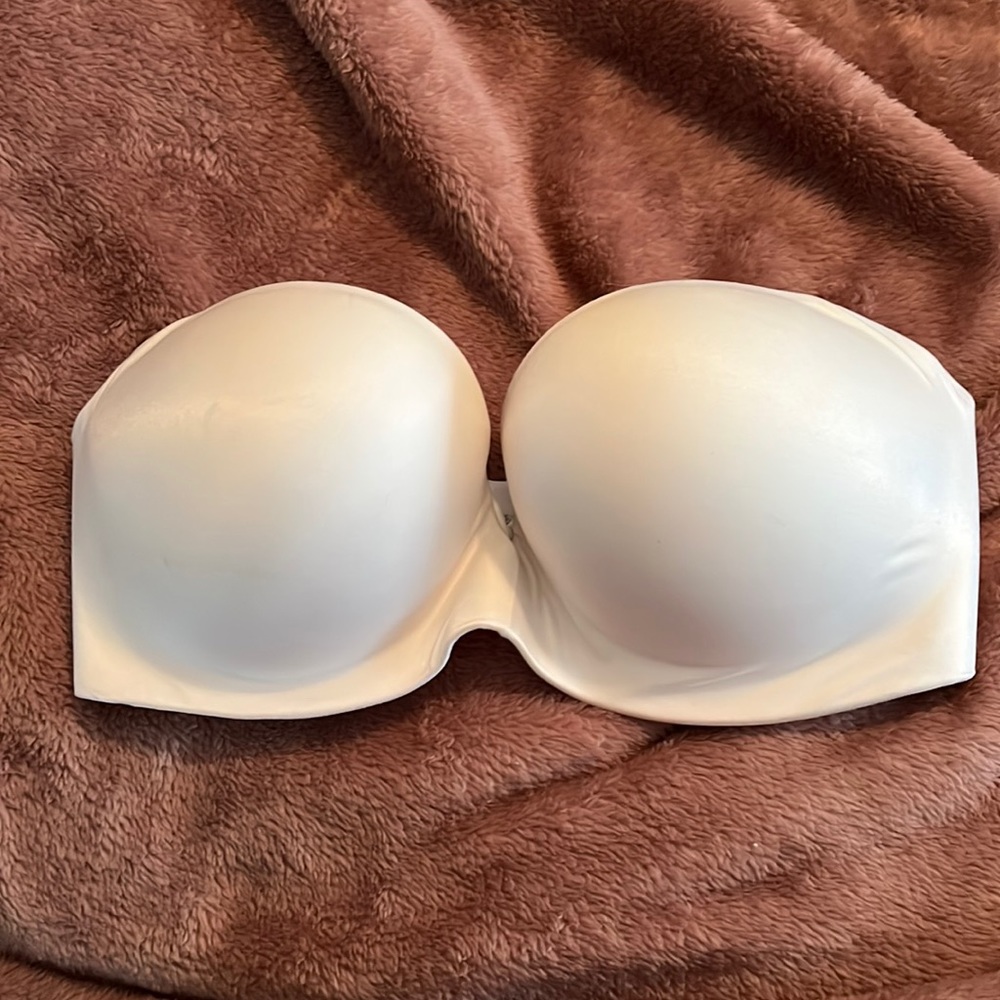 Victoria’s Secret strapless padded white bra